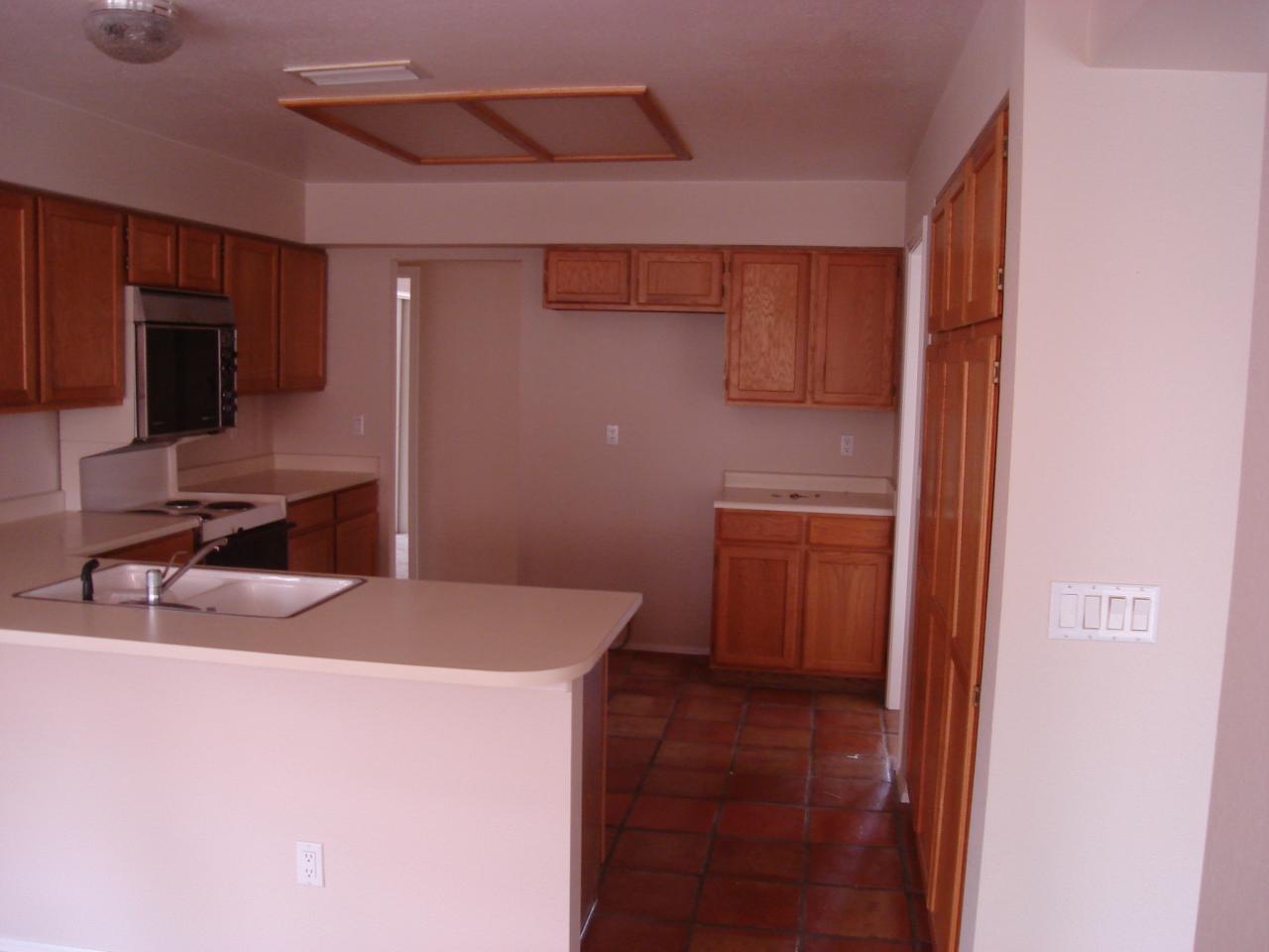1511 West Post Road Chandler, AZ 85224 - Photo 7 of 7 Kitchen
