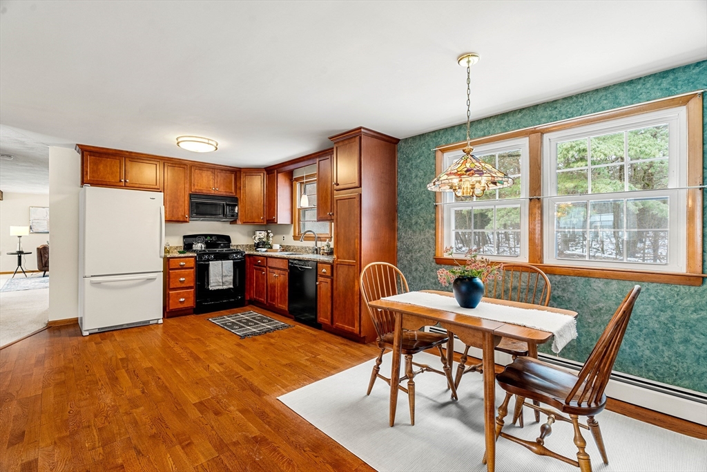 12 Babicz Road Tewksbury, MA 01876 - Photo 8 of 42 Gallery Image 8