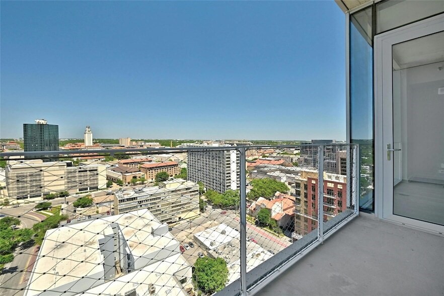 313 West 17th Street, Unit 2003 Austin, TX 78701 - Photo 22 of 25 a view of balcony with city view