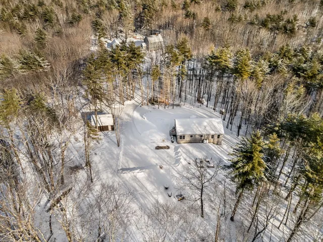 $449,000 | 136 Mountain Road, Raymond, ME 04071