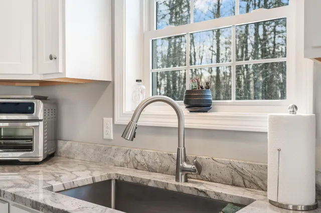 $449,000 | 136 Mountain Road, Raymond, ME 04071