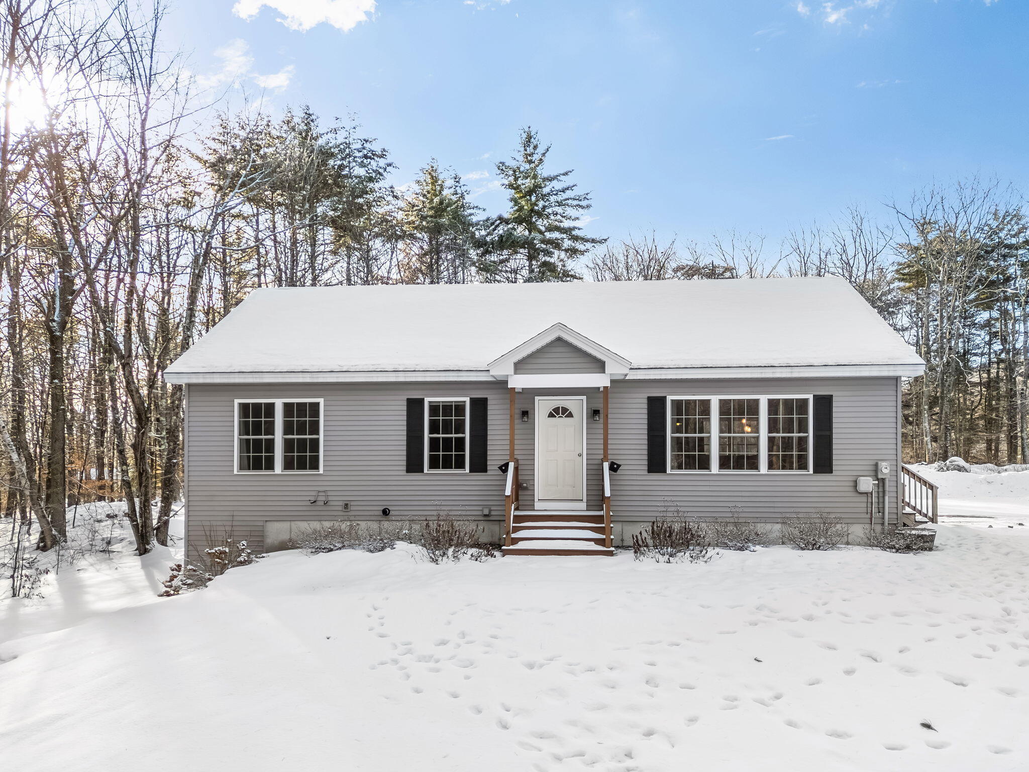 136 Mountain Road Raymond, ME 04071 - Photo 5 of 36 2-web-or-mls-136-mountain-rd