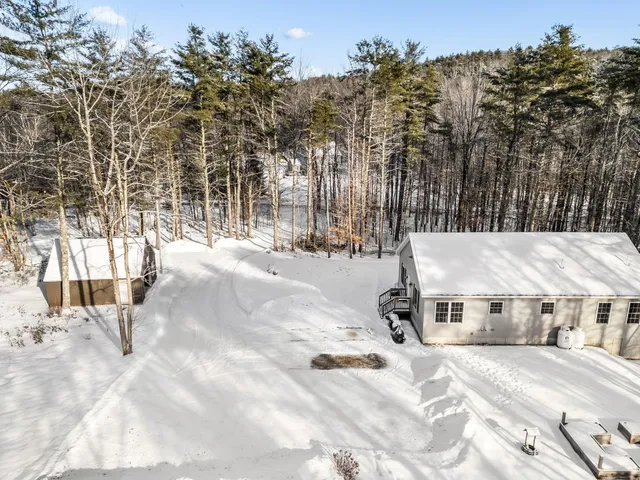 $449,000 | 136 Mountain Road, Raymond, ME 04071