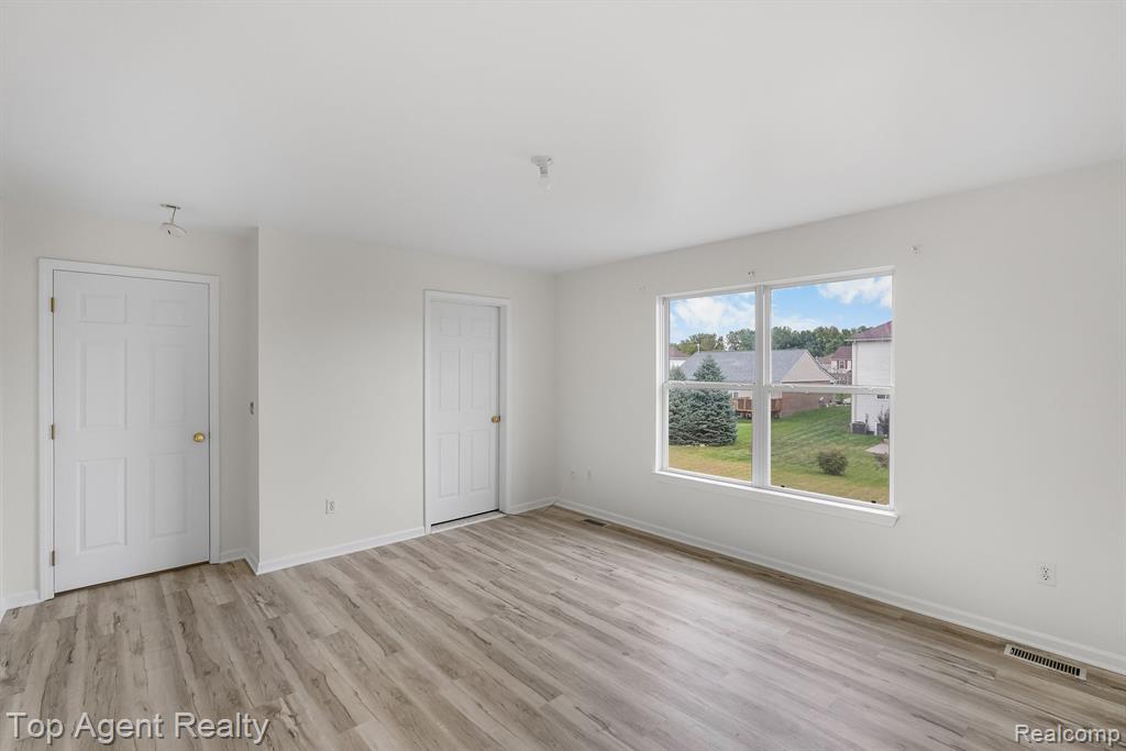 42117 Camden Road Belleville, MI 48111 - Photo 19 of 31