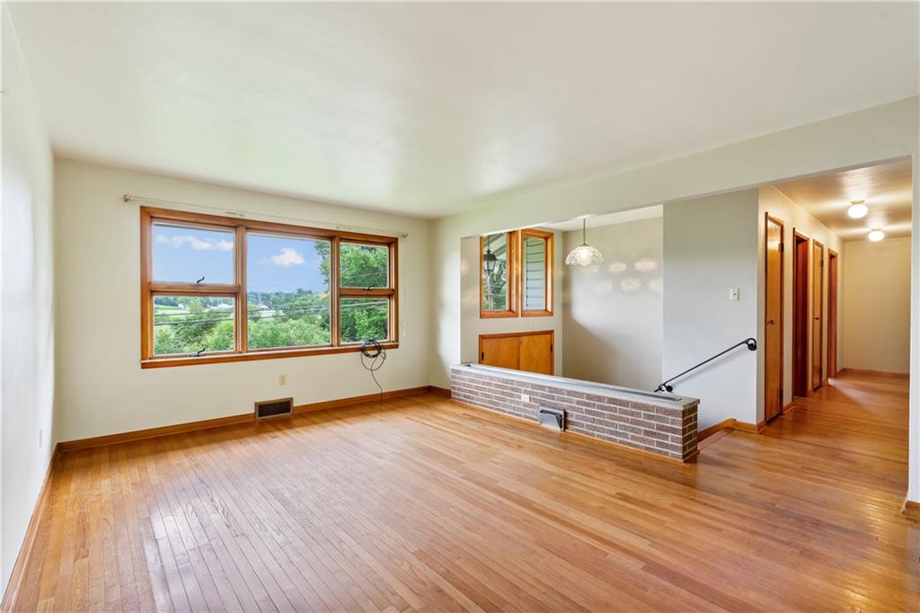 832 Schenley Road Leechburg, PA 15656 - Photo 6 of 30 Gallery Image 6