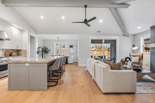 $1,250,000 | 6516 Old Redwood Highway, Windsor, CA 95492