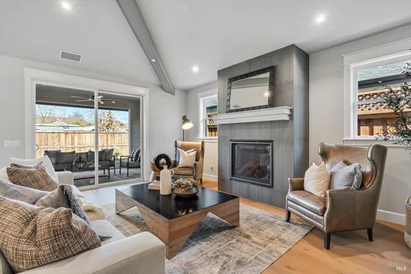 $1,250,000 | 6516 Old Redwood Highway, Windsor, CA 95492