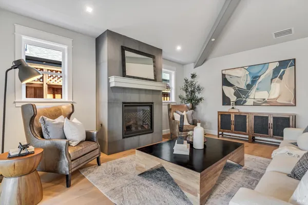 $1,250,000 | 6516 Old Redwood Highway, Windsor, CA 95492