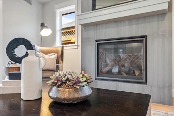 $1,250,000 | 6516 Old Redwood Highway, Windsor, CA 95492