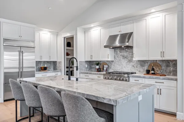 $1,250,000 | 6516 Old Redwood Highway, Windsor, CA 95492