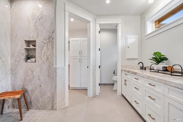 $1,250,000 | 6516 Old Redwood Highway, Windsor, CA 95492