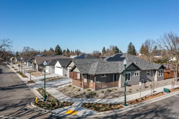 $1,250,000 | 6516 Old Redwood Highway, Windsor, CA 95492