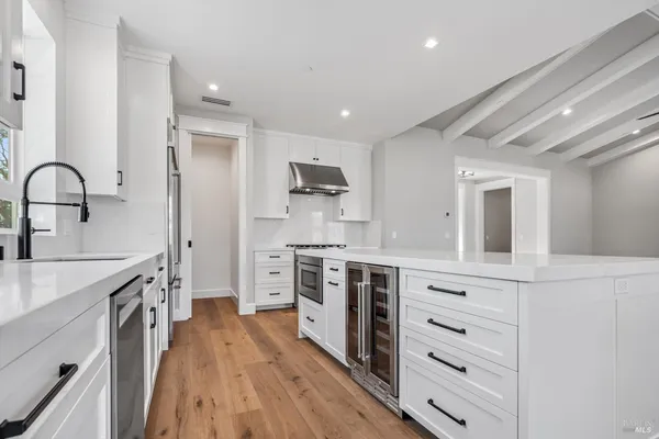$1,250,000 | 6516 Old Redwood Highway, Windsor, CA 95492