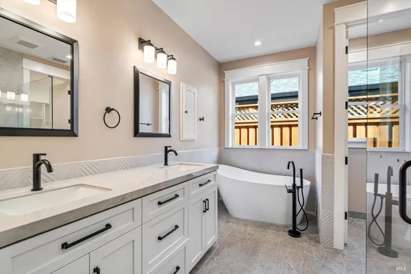 $1,250,000 | 6516 Old Redwood Highway, Windsor, CA 95492