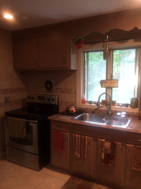 37 Chevy Chase Road Worcester, MA 01606 - Photo 4 of 28 Gallery Image 4