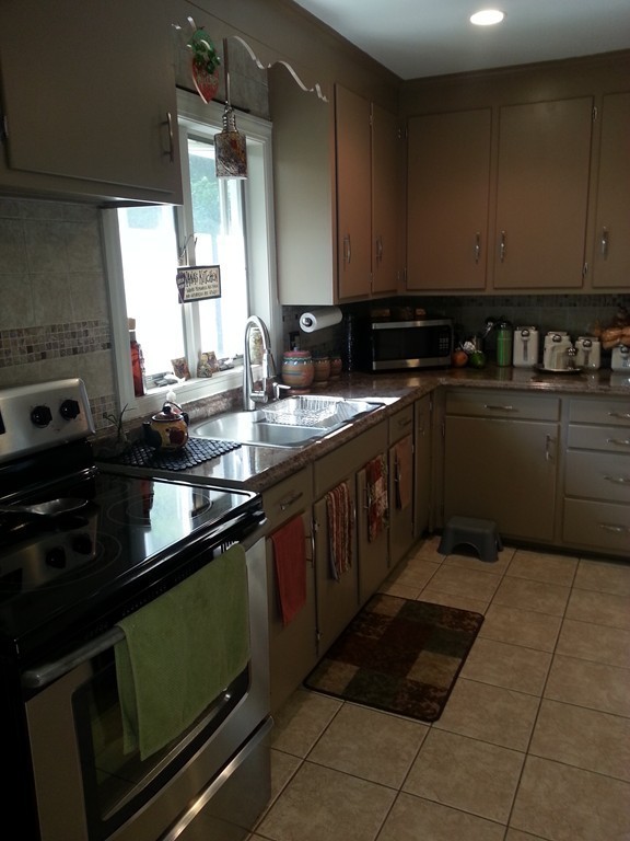 37 Chevy Chase Road Worcester, MA 01606 - Photo 5 of 28 Gallery Image 5