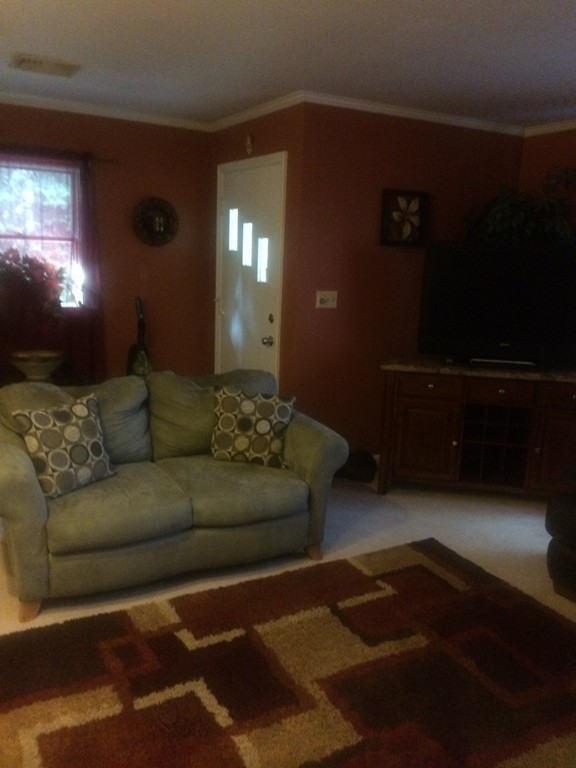 37 Chevy Chase Road Worcester, MA 01606 - Photo 9 of 28 Gallery Image 9