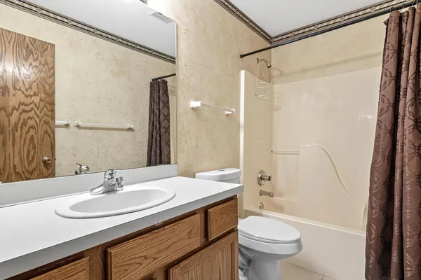 $189,000 | 120 Ruth Street North, Unit 1, St. Paul, MN 55119