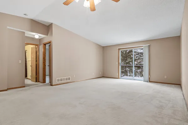 $189,000 | 120 Ruth Street North, Unit 1, St. Paul, MN 55119