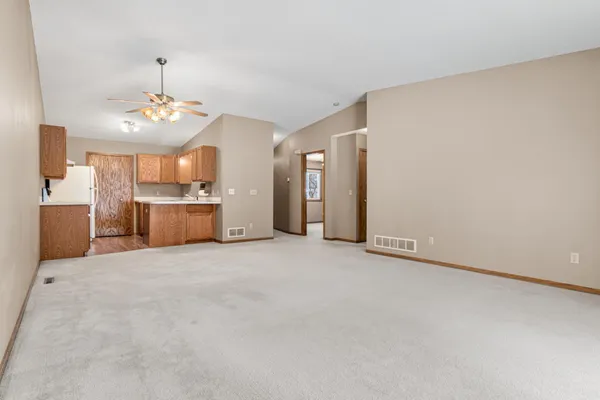 $189,000 | 120 Ruth Street North, Unit 1, St. Paul, MN 55119