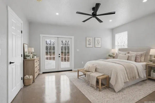 $379,000 | 157 Sylas Hayes Loop, Pleasanton, TX 78064