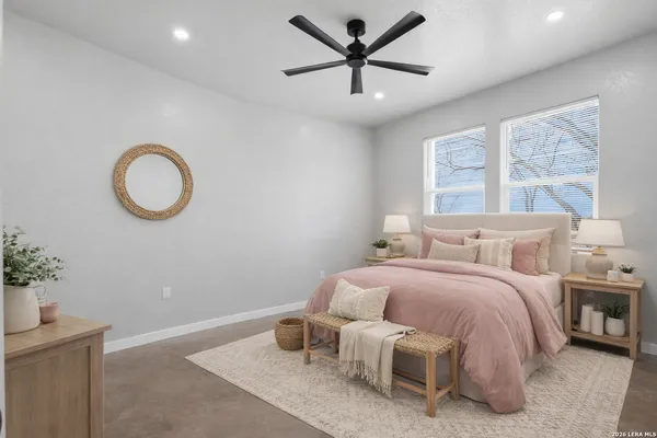 $379,000 | 157 Sylas Hayes Loop, Pleasanton, TX 78064