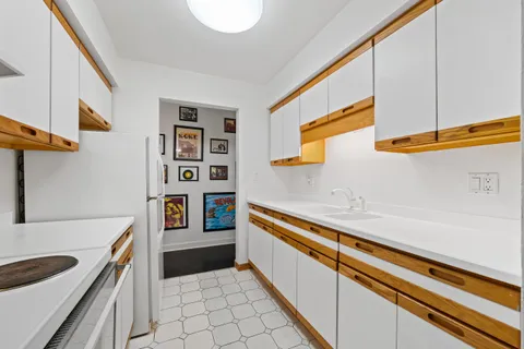 $148,500 | 1250 Wisconsin Street, Unit 209B, Lake Geneva, WI 53147