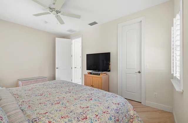 a view of a sign in front of house