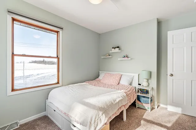 $305,000 | 34421 Old Highway 13, Waseca, MN 56093