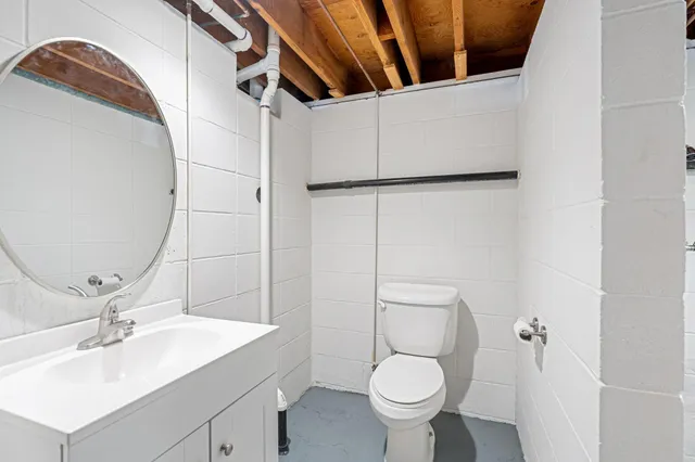 $305,000 | 34421 Old Highway 13, Waseca, MN 56093