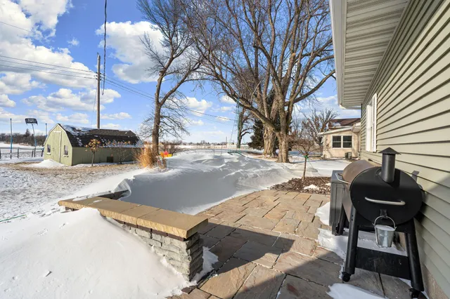 $305,000 | 34421 Old Highway 13, Waseca, MN 56093