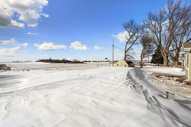 $305,000 | 34421 Old Highway 13, Waseca, MN 56093