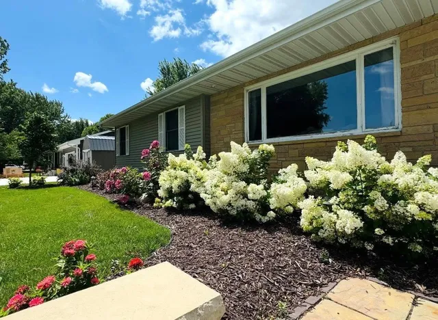 $305,000 | 34421 Old Highway 13, Waseca, MN 56093