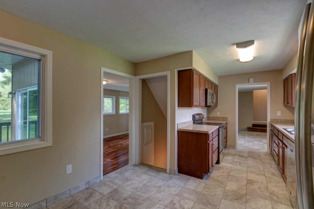 25950 Highland Road Cleveland, OH 44143 - Photo 4 of 25