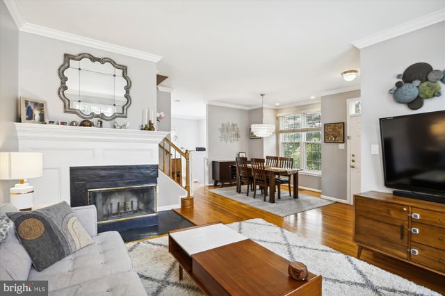$1,045,000 | 1906 North Daniel Street, Arlington, VA 22201