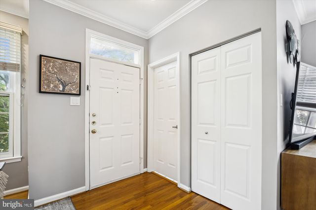 $1,045,000 | 1906 North Daniel Street, Arlington, VA 22201
