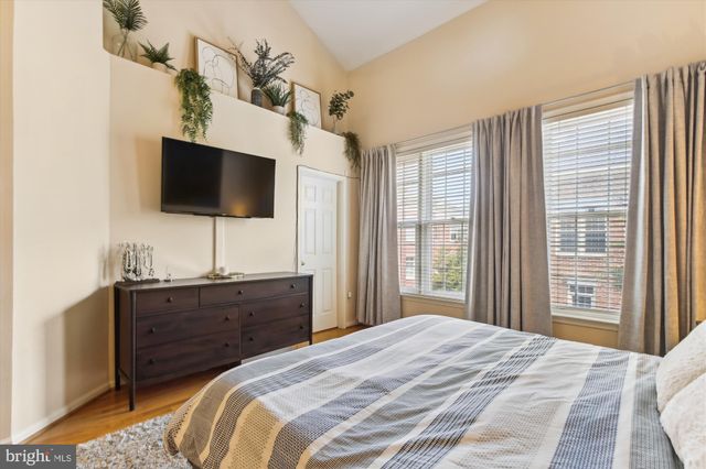 $1,045,000 | 1906 North Daniel Street, Arlington, VA 22201