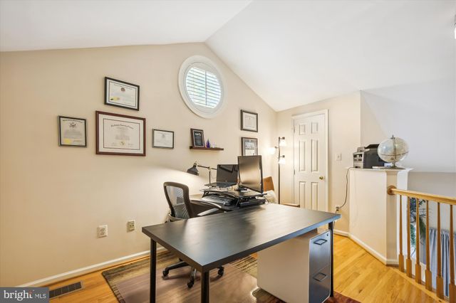 $1,045,000 | 1906 North Daniel Street, Arlington, VA 22201