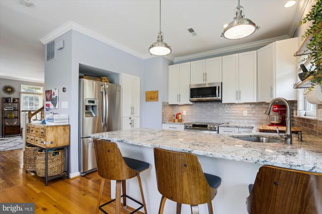 $1,045,000 | 1906 North Daniel Street, Arlington, VA 22201