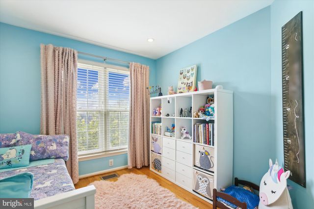 $1,045,000 | 1906 North Daniel Street, Arlington, VA 22201