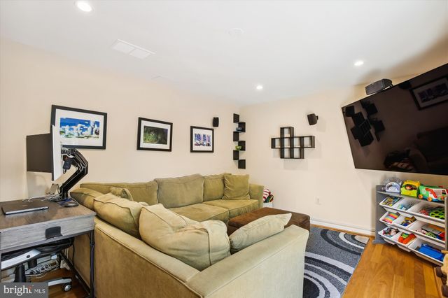 $1,045,000 | 1906 North Daniel Street, Arlington, VA 22201