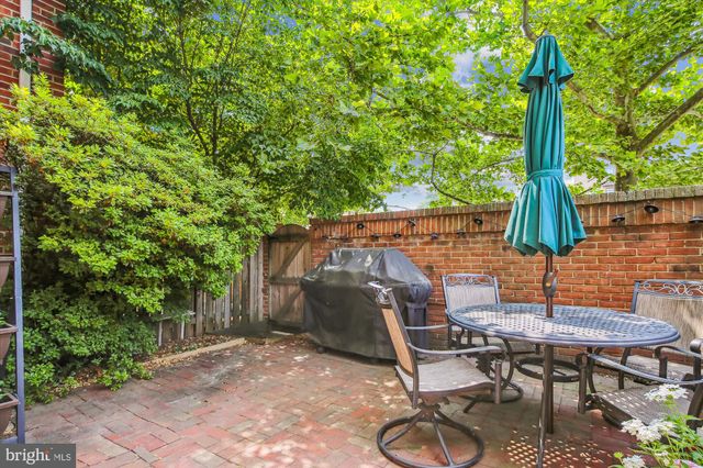 $1,045,000 | 1906 North Daniel Street, Arlington, VA 22201