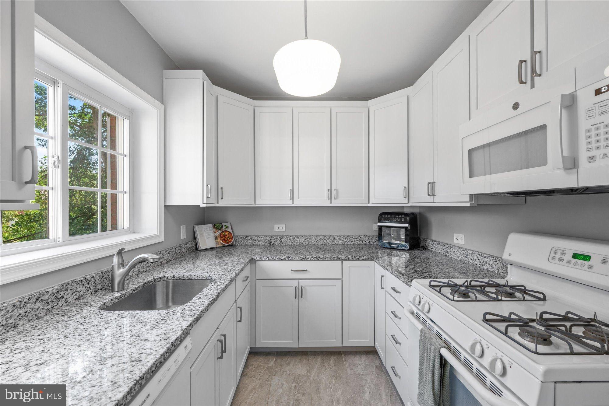 3716 Gunston Road Alexandria, VA 22302 - Photo 12 of 25 Gallery Image 12