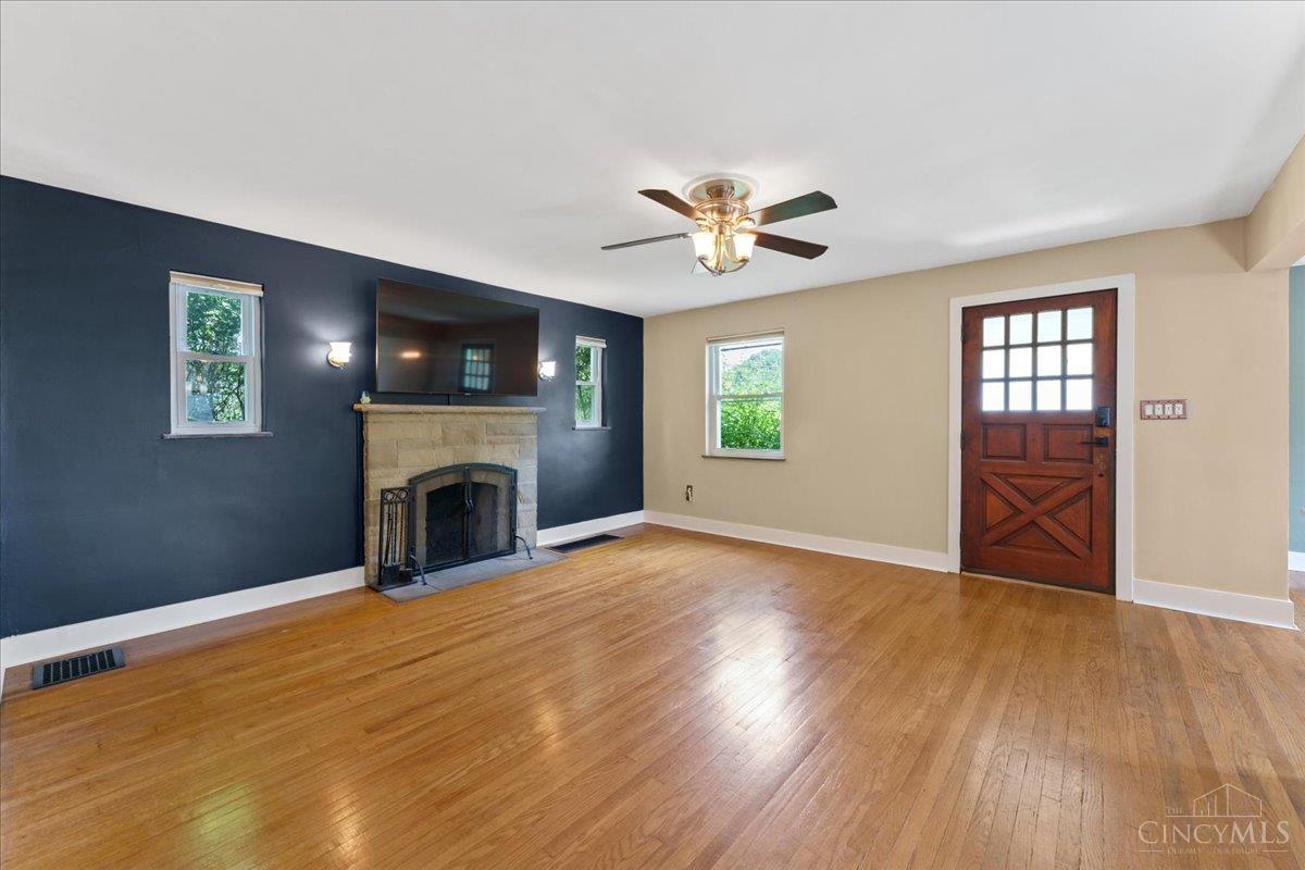 2304 East Galbraith Road Reading, OH 45237 - Photo 5 of 36