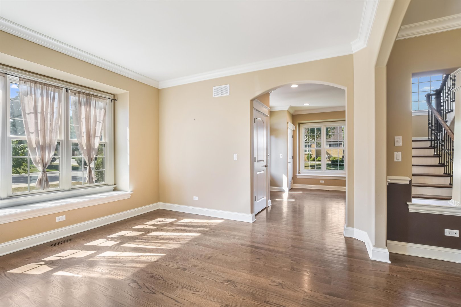 7524 West Jonquil Terrace Niles, IL 60714 - Photo 4 of 35