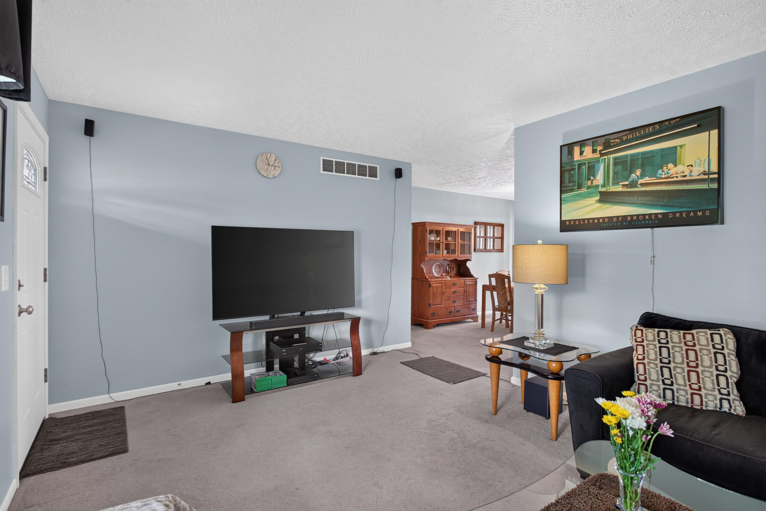 3651 Dexter Trail Stockbridge, MI 49285 - Photo 18 of 54 Living Room