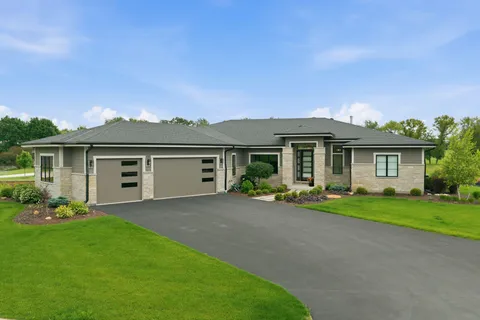 $1,575,000 | S17-w30381 Hazeltine Court, Waukesha, WI 53188