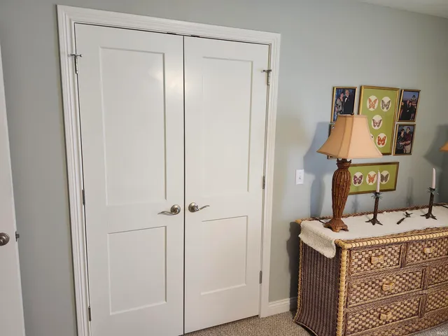 $158,800 | 211 West Locust Street, Unit 2, Fort Branch, IN 47648