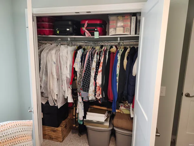 $158,800 | 211 West Locust Street, Unit 2, Fort Branch, IN 47648