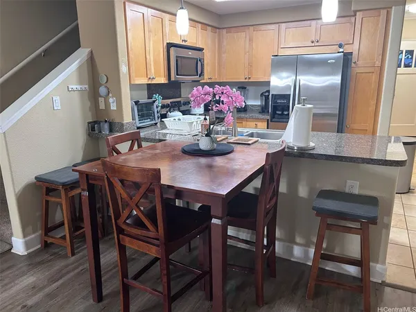 $5,000 | 92-1524 Ali'inui Drive, Unit 2407, Kapolei, HI 96707